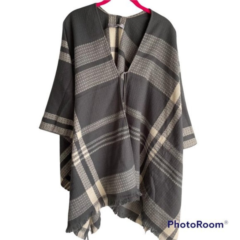 MARC NEW YORK Gray and Cream Plaid Ladies Dress Shawl, OS